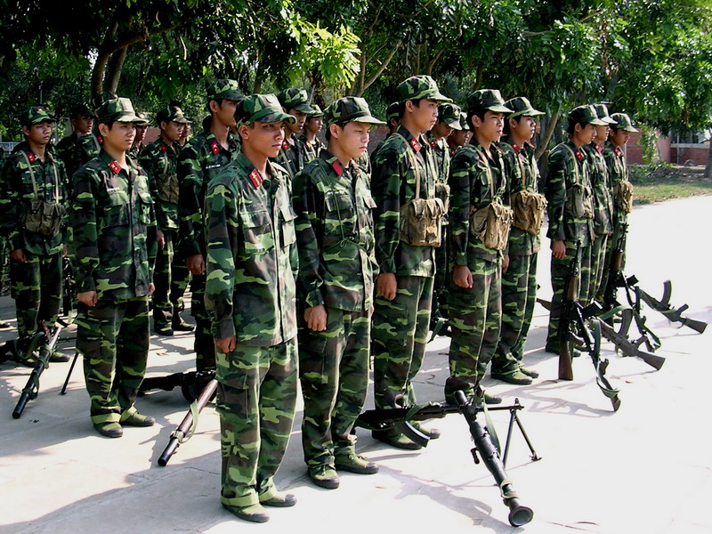 Hàng quân sẵn sàng.